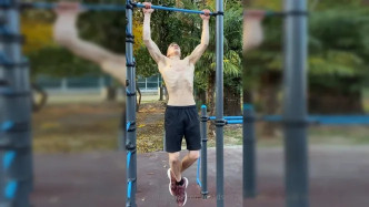 0glwwn3p8ownhd1qrurh5 Source video