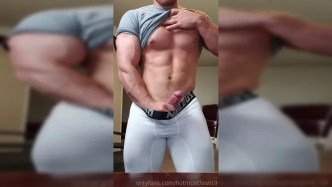 Hotmuscles6t9 0281 video