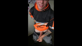 Caught Me Masturbaiting At Work 1 video