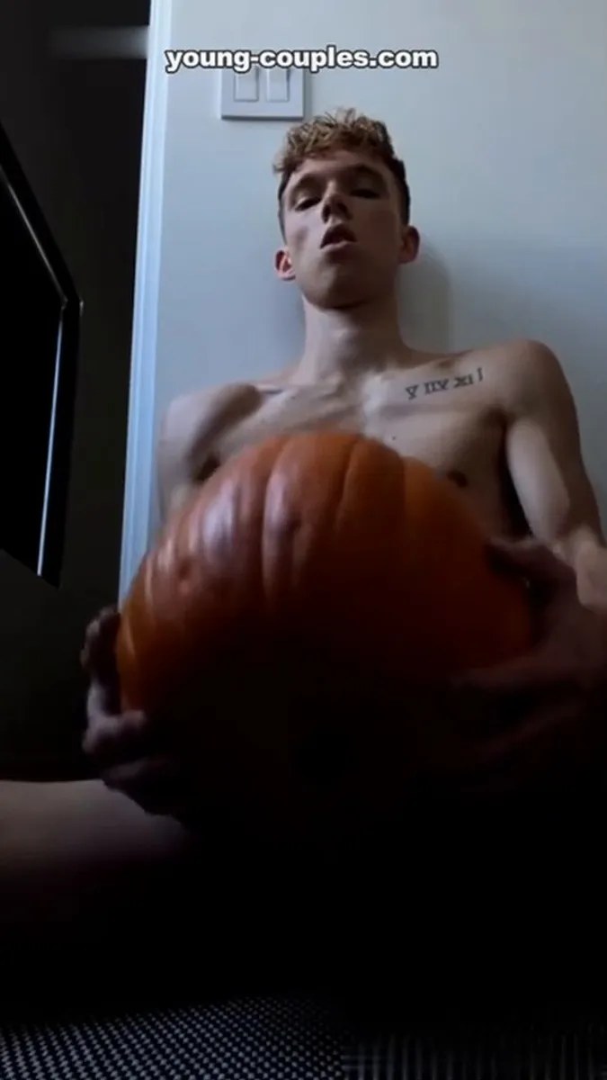V video