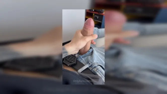 Max Barz OnlyFans(19) video