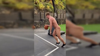 0hl11awu7mv5j4klwkaw6 Source video