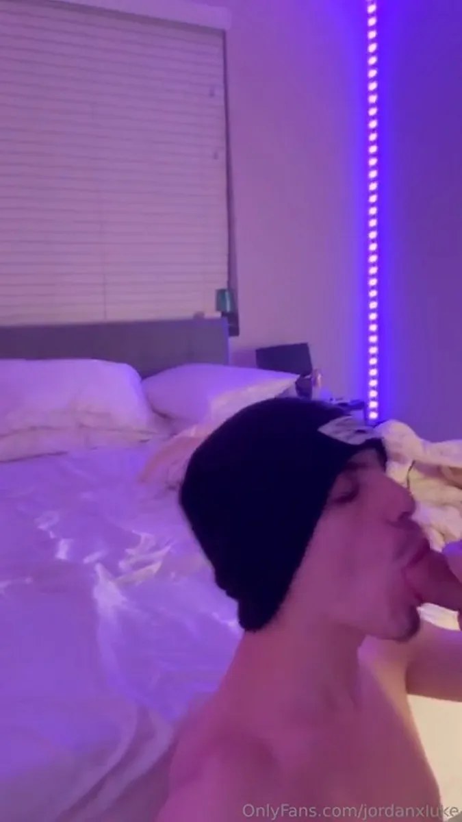 0hnqa246euzmsk56csg35 Source video