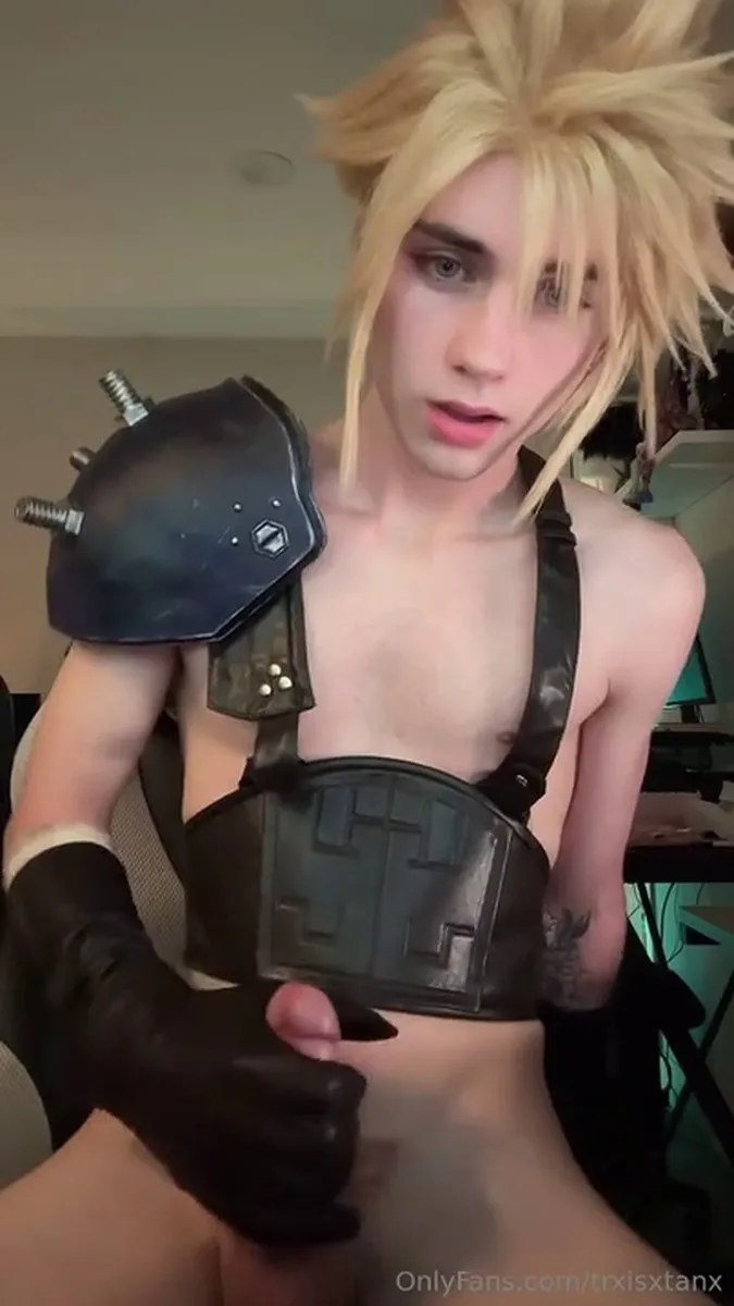 2 Cloud Strife (Final Fantasy 7) Cosplay video