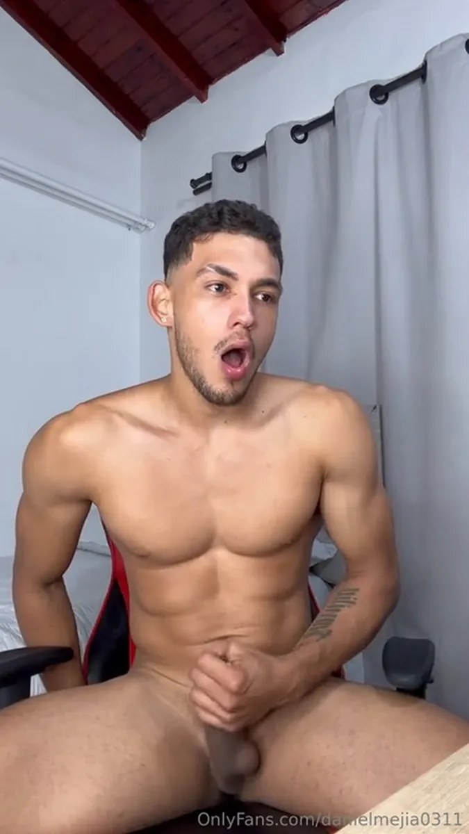 0hmnq7wd86v1qejhsejy7 Source video