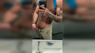 JeffreyLloyd Dick Out Men's Room video