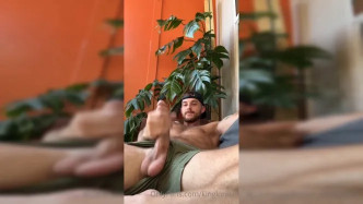 Masterbate And Get Sucked video