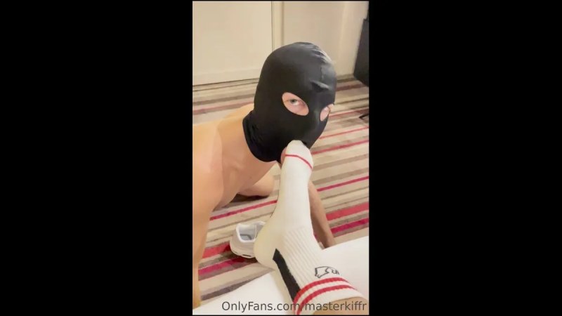 HUNGRY BOY Master Kiffr Onlyfans Gay Feet New 2022 video