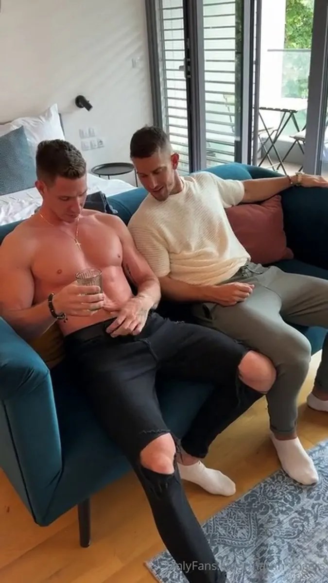 0hqc8yae5hicrhaae6rki Source video