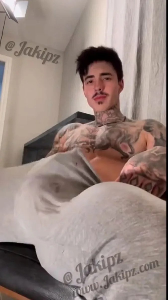 In Sweatpants video