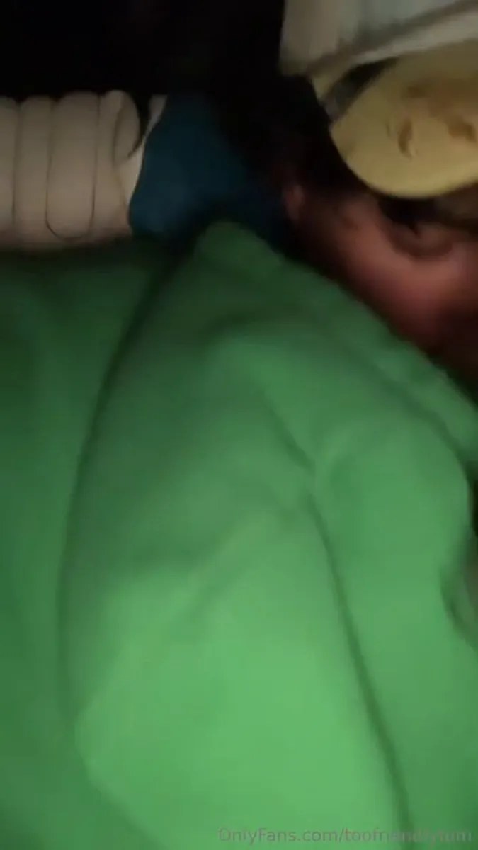 Tom (21) video