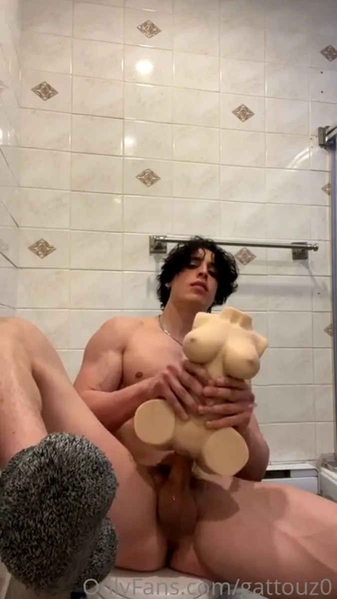 Gattouz0 1914 video