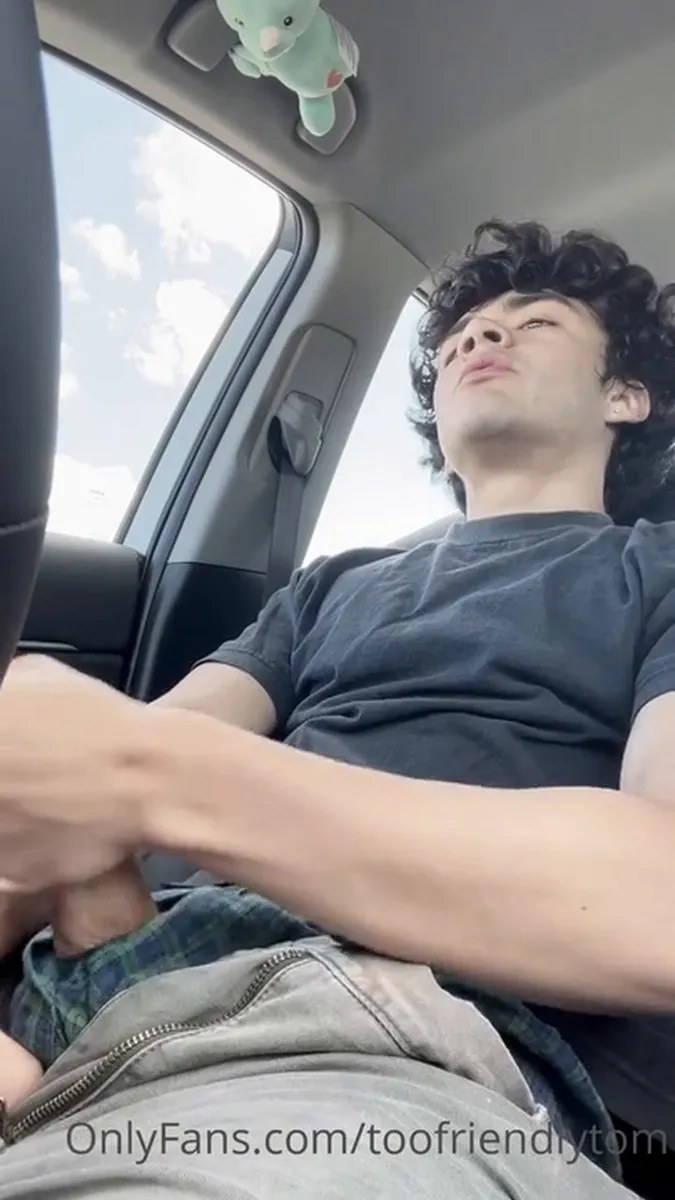 Tom (15) video