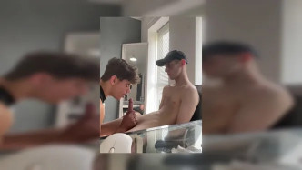 0hpcgzh3r6cn535ovksno Source video