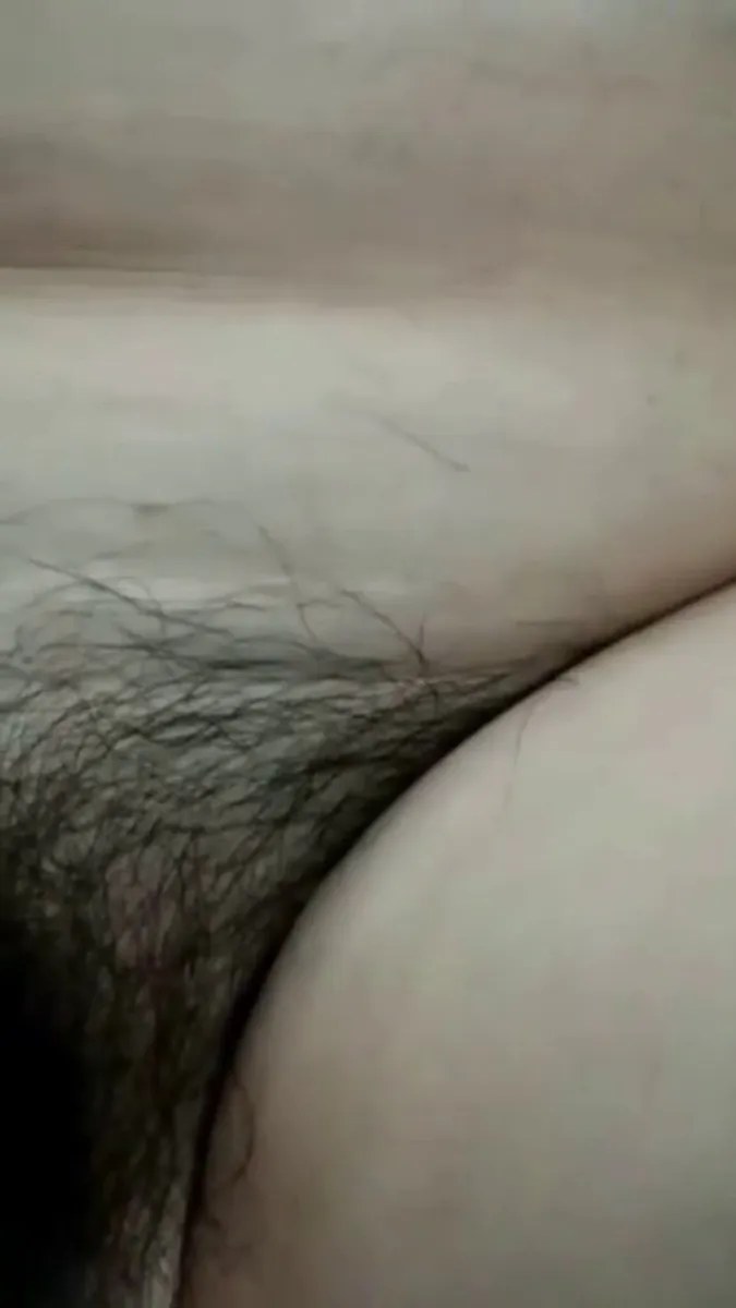 斯文大叔真是生猛，带离异壮大叔家中可劲儿嘿咻！申请骚气前戏后，慢艹开场，狠艹体现攻夫啊，还尼玛挺持久呐！ video