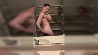 19 Year Old College Guy Jesse Gold Jerks Off And Fingers Himself In The Mirror video