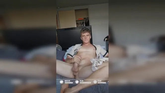 Caught Me Masturbaiting At Work 5 video